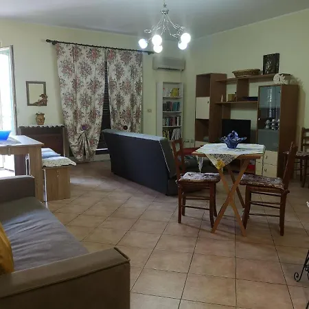 Relax House * Джардіні-Наксос