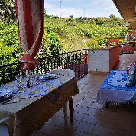 Semesterbostad Relax House *