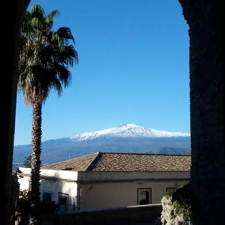 Relax House Будинок відпочинку Джардіні-Наксос